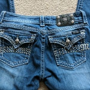 Miss Me Easy Capri Distressed Size 29